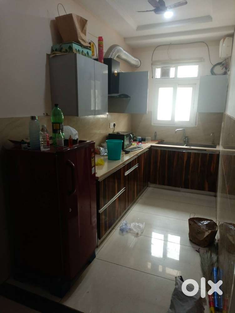 Luxury 3bhk furnished with lift with power backup peermuchala