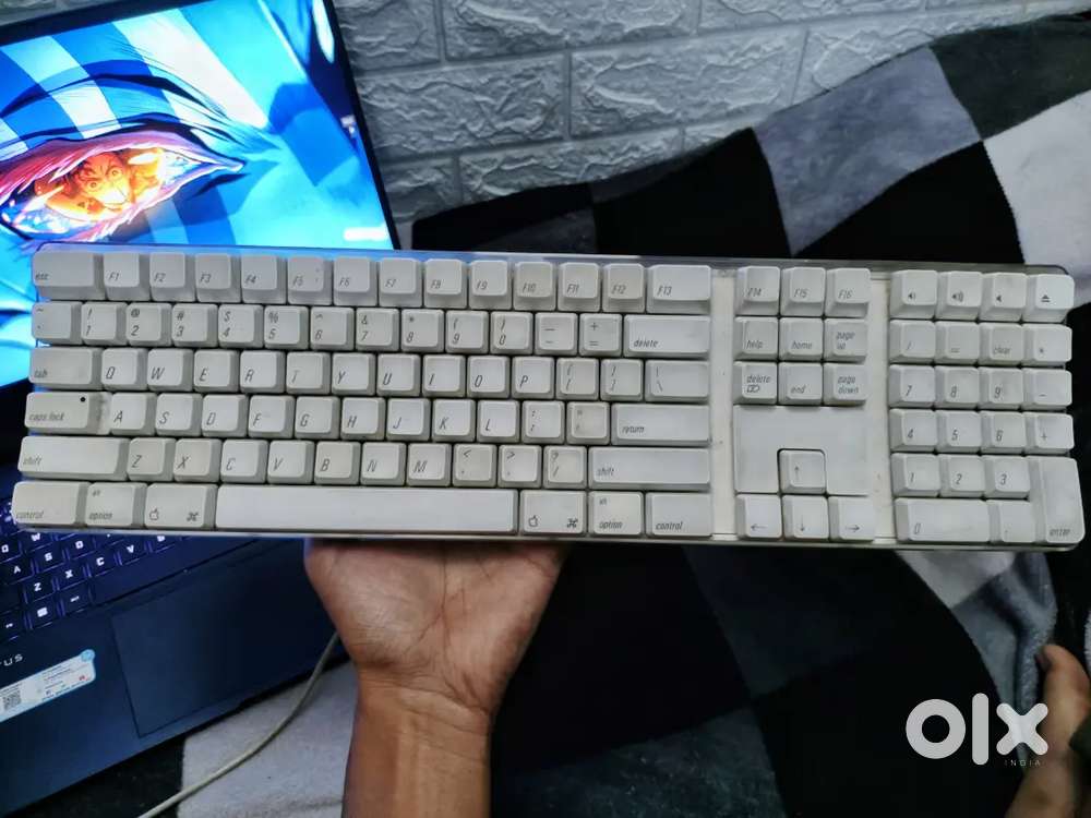 Apple keyboard
