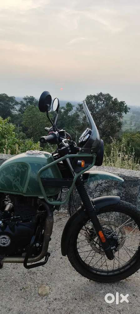 BS6 HIMALAYAN 411, Pine Green / Military Green
