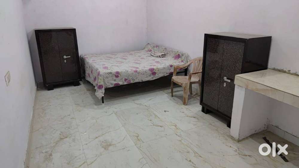 I HAVE 10 ROOM ONLY  FOR RENT PURPOSE