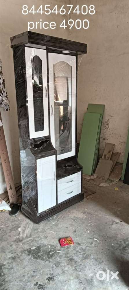 Duble bed , Almirah , Gadde