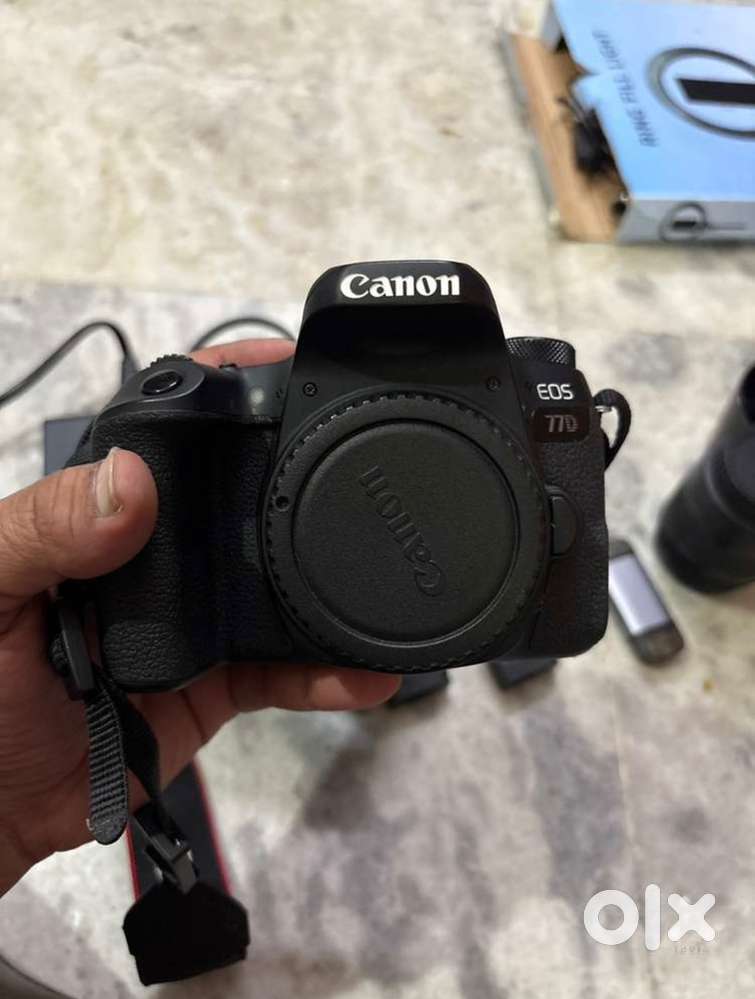 Canon 77d Touch display with wifi connectivity
