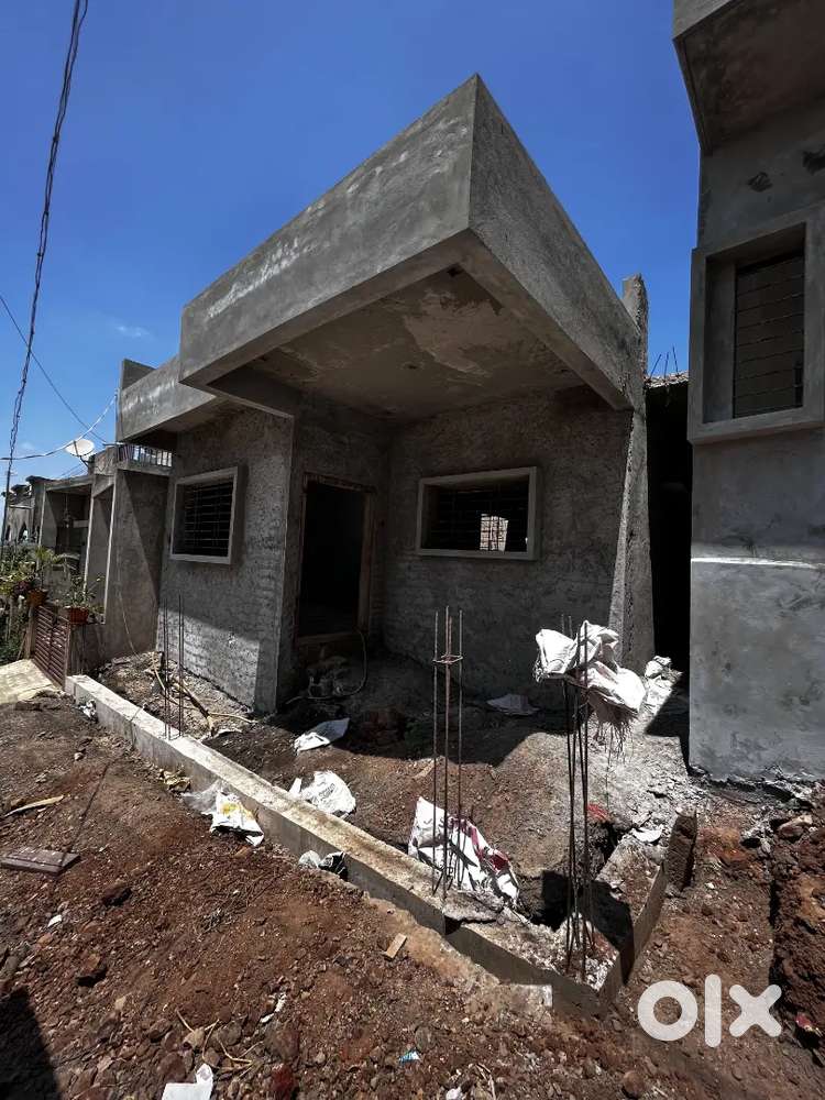 Separate bangalo 58lakh, negotiable.
