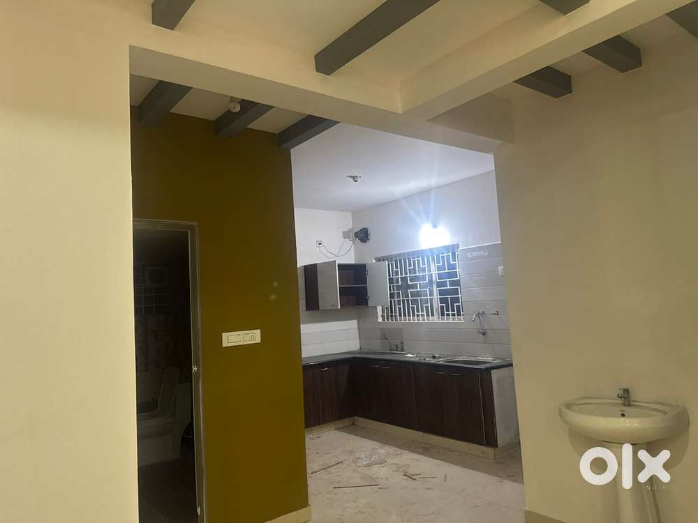 2bhk for lease in mullur near Kodathi