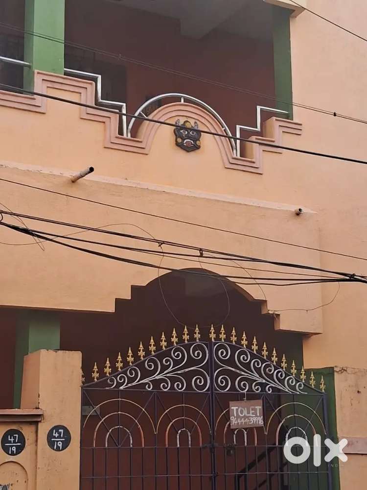 Near parri street