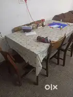 Dining table for sale with 6 chairs
