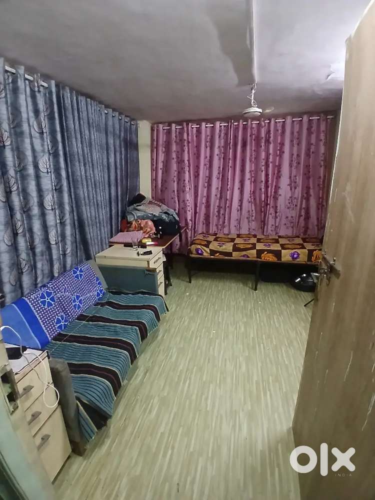 1Room Semi-Furnished