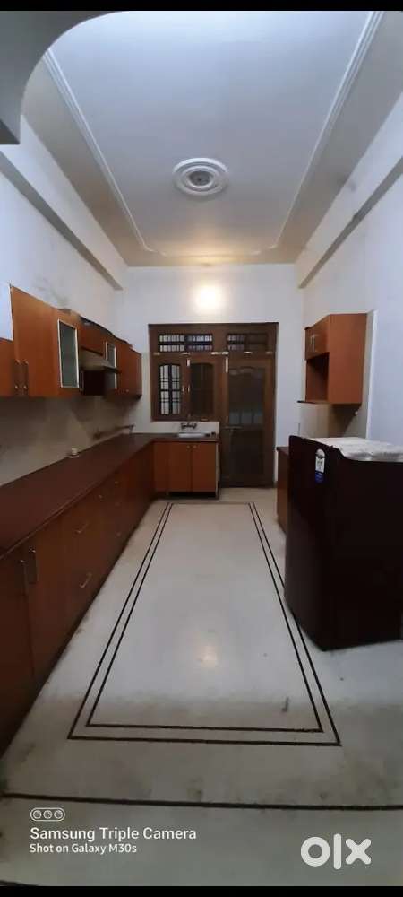 4bhk full furnish double story independent makan park face gomti nagar