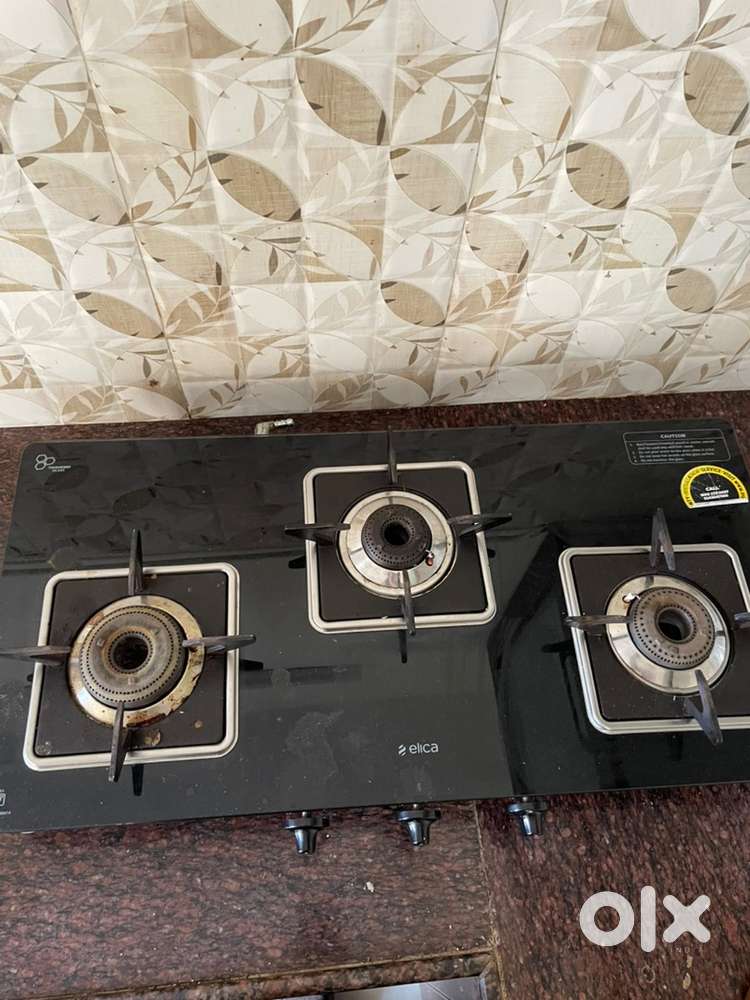 Sell semi-automatic Elica gas stove