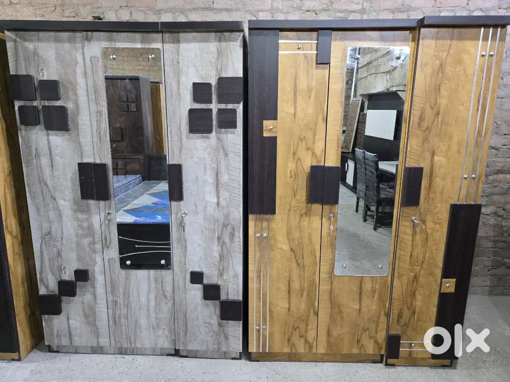3 door wardrobe New vv III