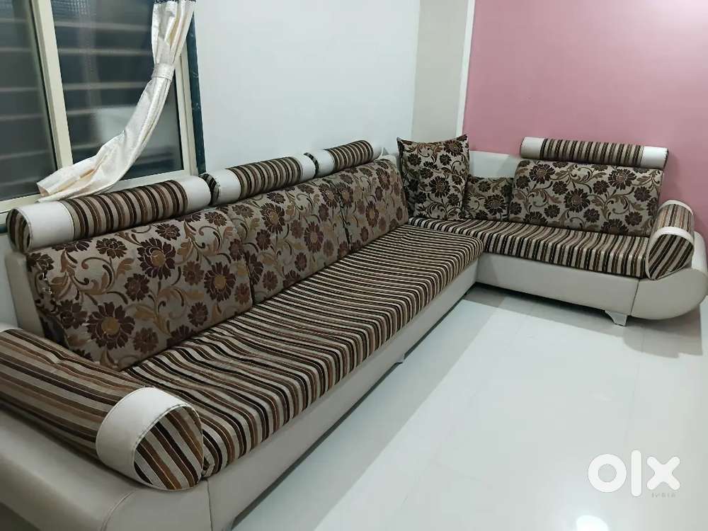 Sofa Set With Centre Table