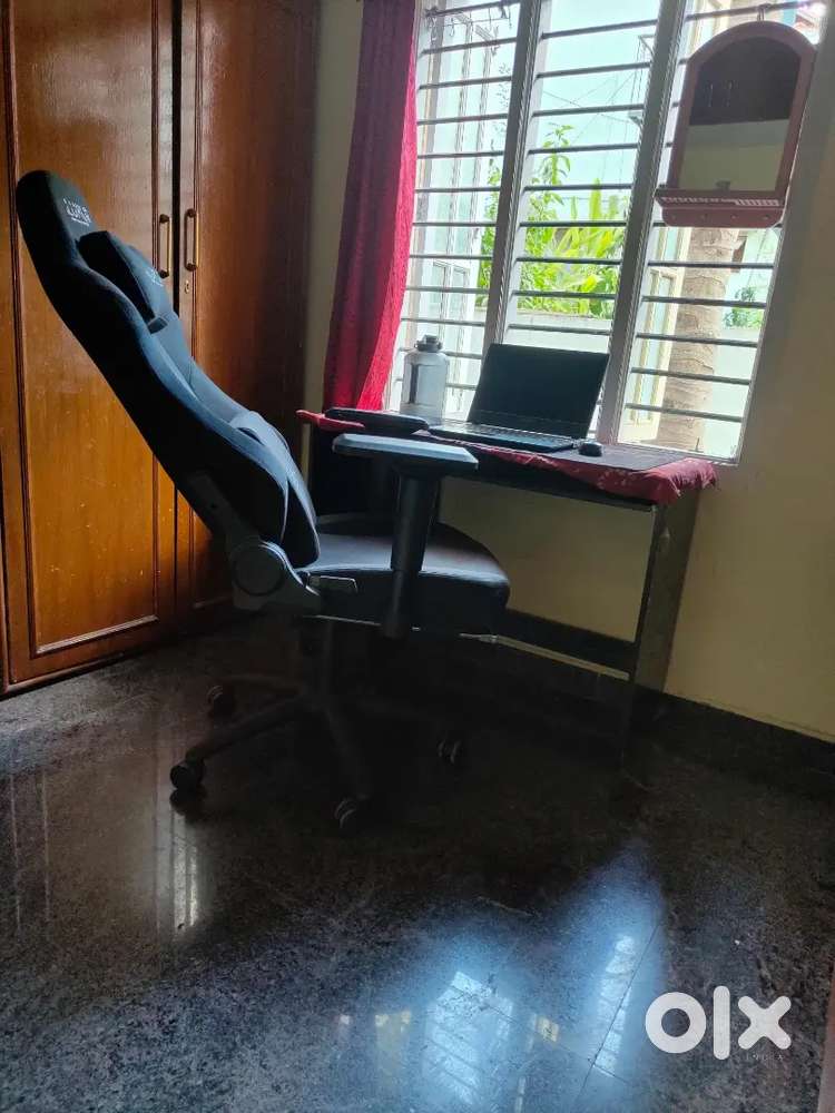 Luxuries single room with attached wash room