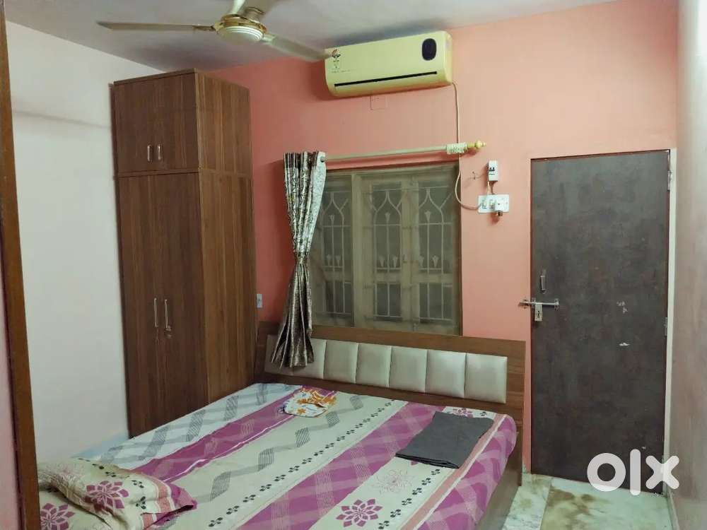 2 bhk fully furnish tenament khodiyar colony crystal moll men rod car