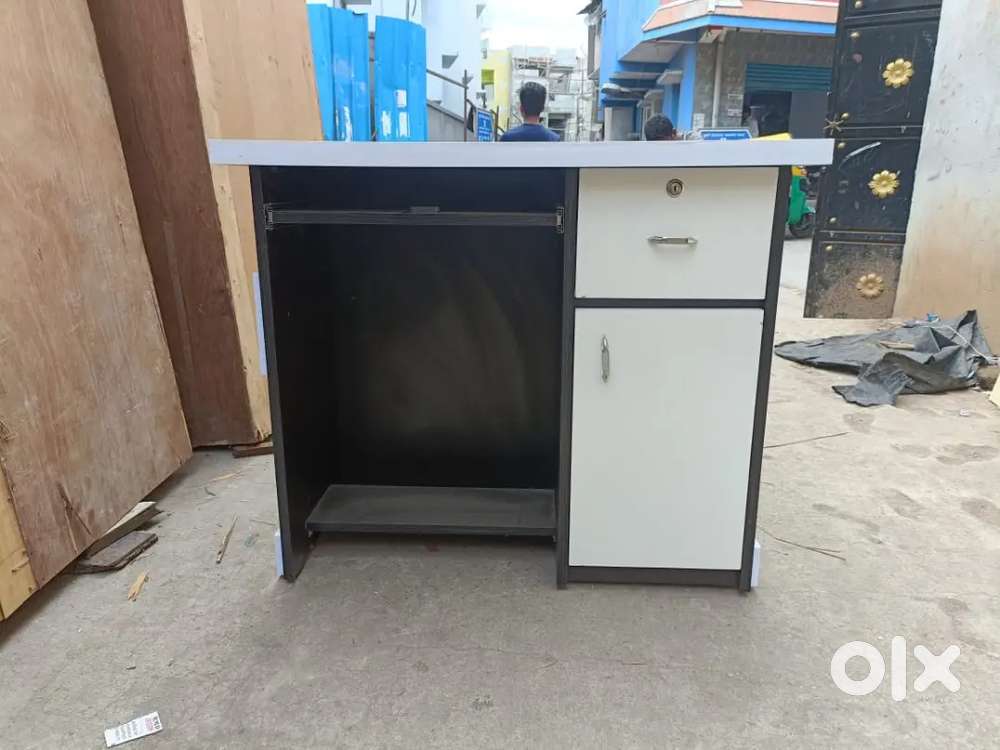 Brand new office table