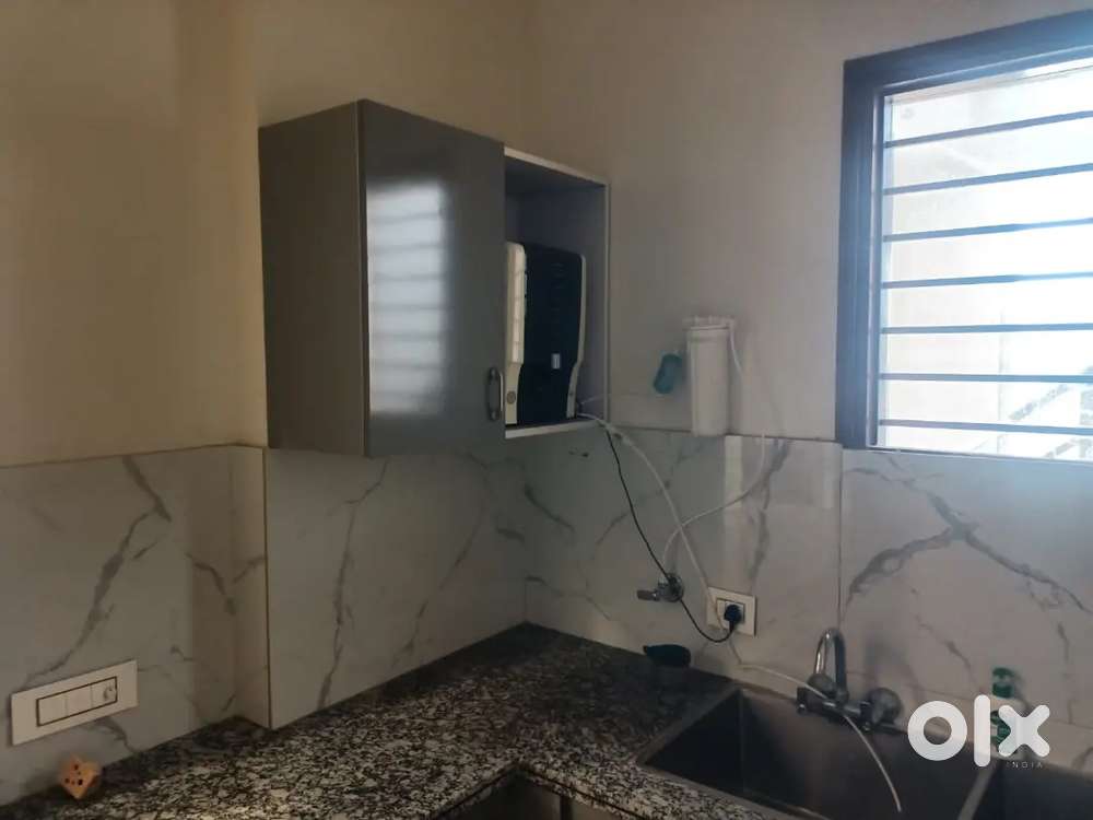 2bhk fully furnished 1st floor Sec 89 for family