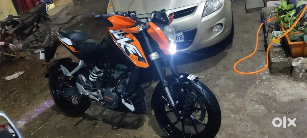 KTM DUKE 200