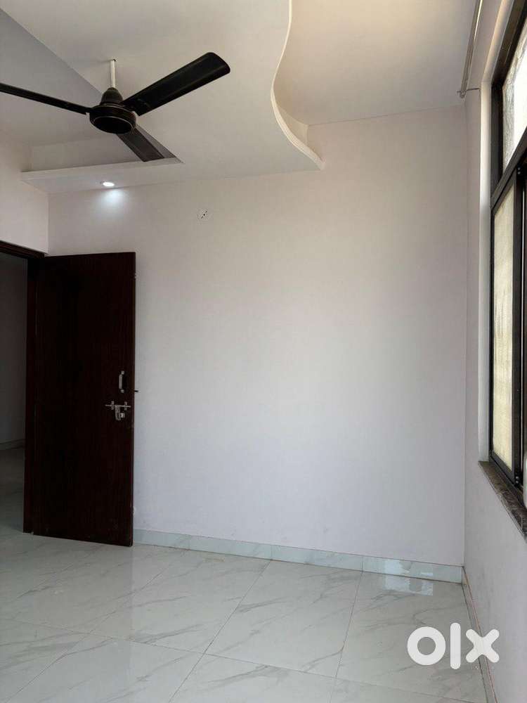 3 BHK Flat with beds for Students/Bachelors near Mansarovar Metro