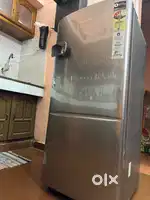 Samsung refrigerator with warranty and in good condition