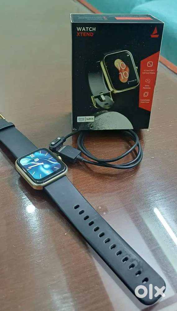 BOAT XTEND SMART WATCH