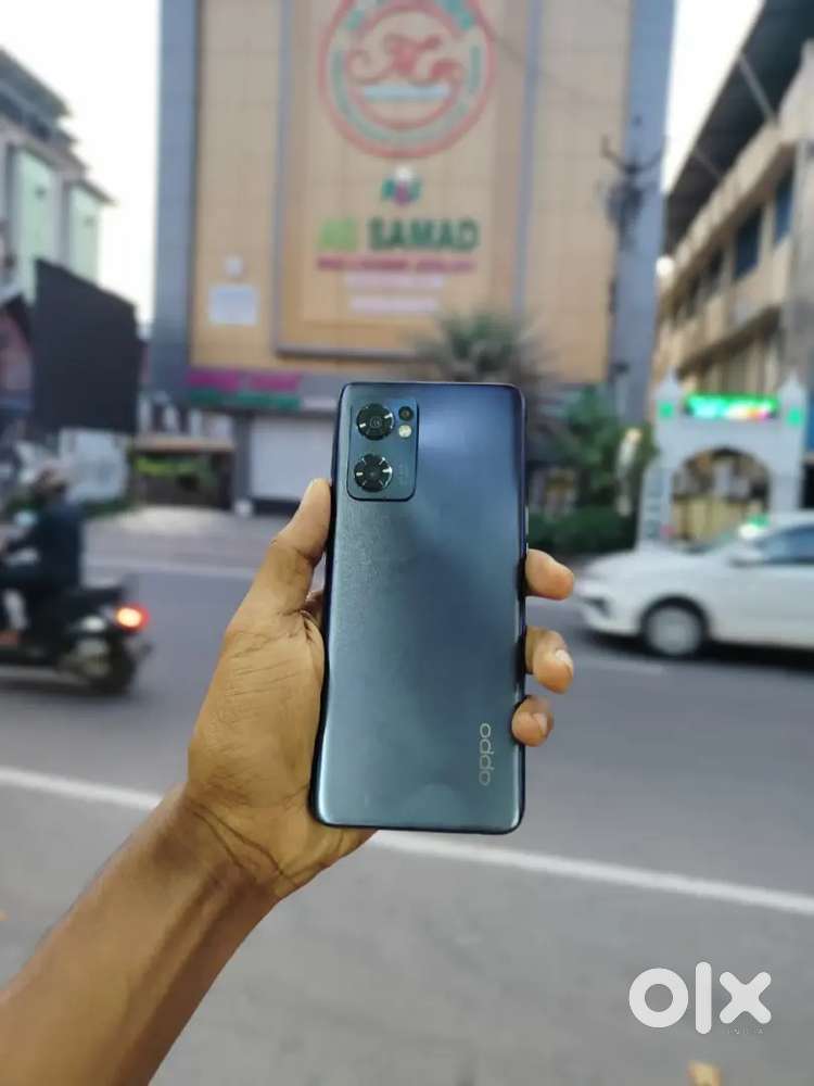 OPPO RENO 7 5g ( 8 GB RAM / 256 GB STORAGE )