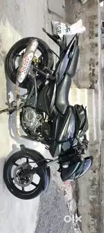 Pulsar 150 Double disc first model