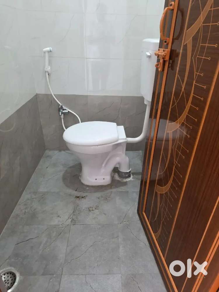 1bhk forest park(family Or job girls)