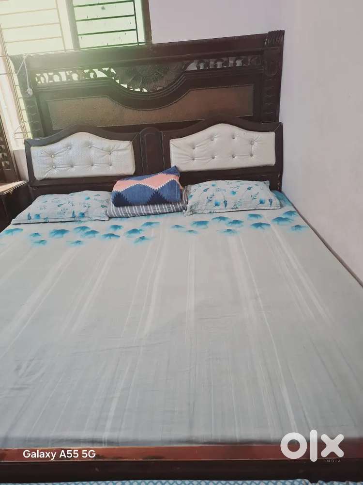 Bed and dressing table