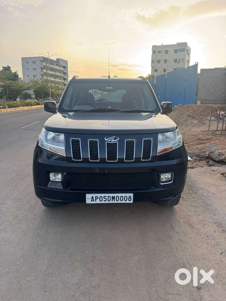 Mahindra TUV 300 T10 AMT (Automatic), 2015, Diesel