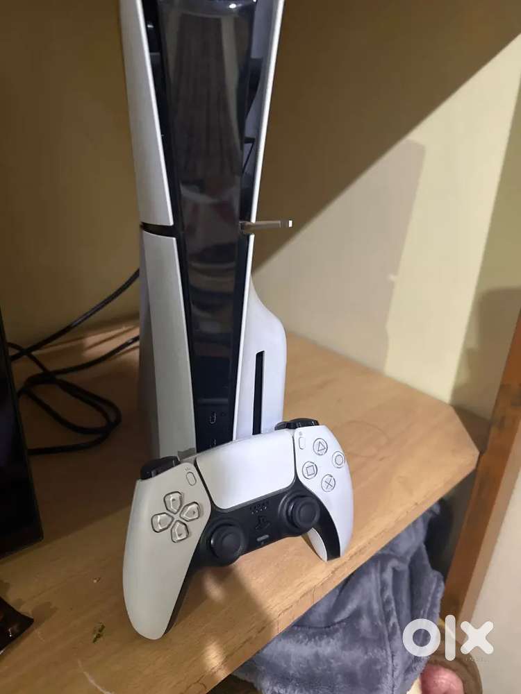 Ps5Slim 1TB(disc version) *1 year warranty*