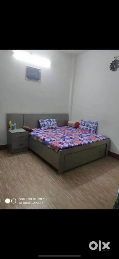 Prime location thakurganj near one India 2bhk room fully independent