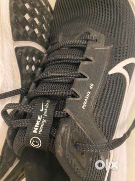 Nike running  shoes 1 - Pegasus 40 size 10 ,,2-nike renew