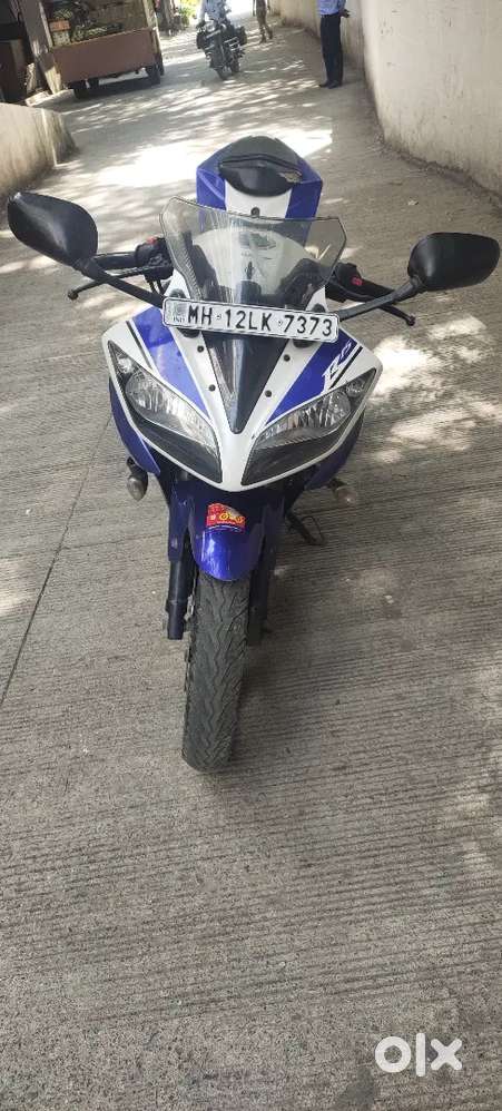 Yamaha R15 V2