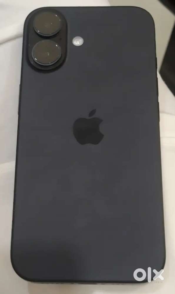 iPhone 16 256 GB  4 months old