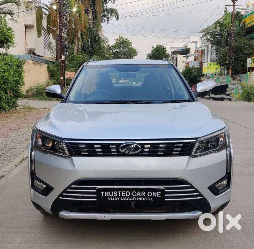 Mahindra XUV300 W8 Diesel, 2022, Diesel