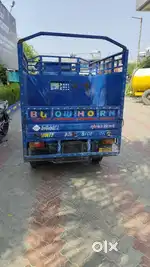 Three wheeler ka driver hu with licence contact kare