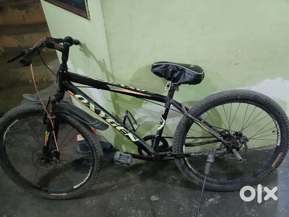 Bicycle with rear and front disk break