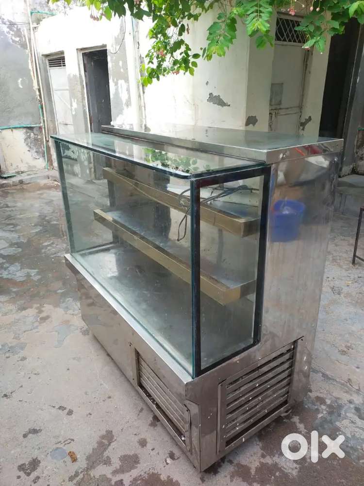 Counter fridge for bakery & sweet shop