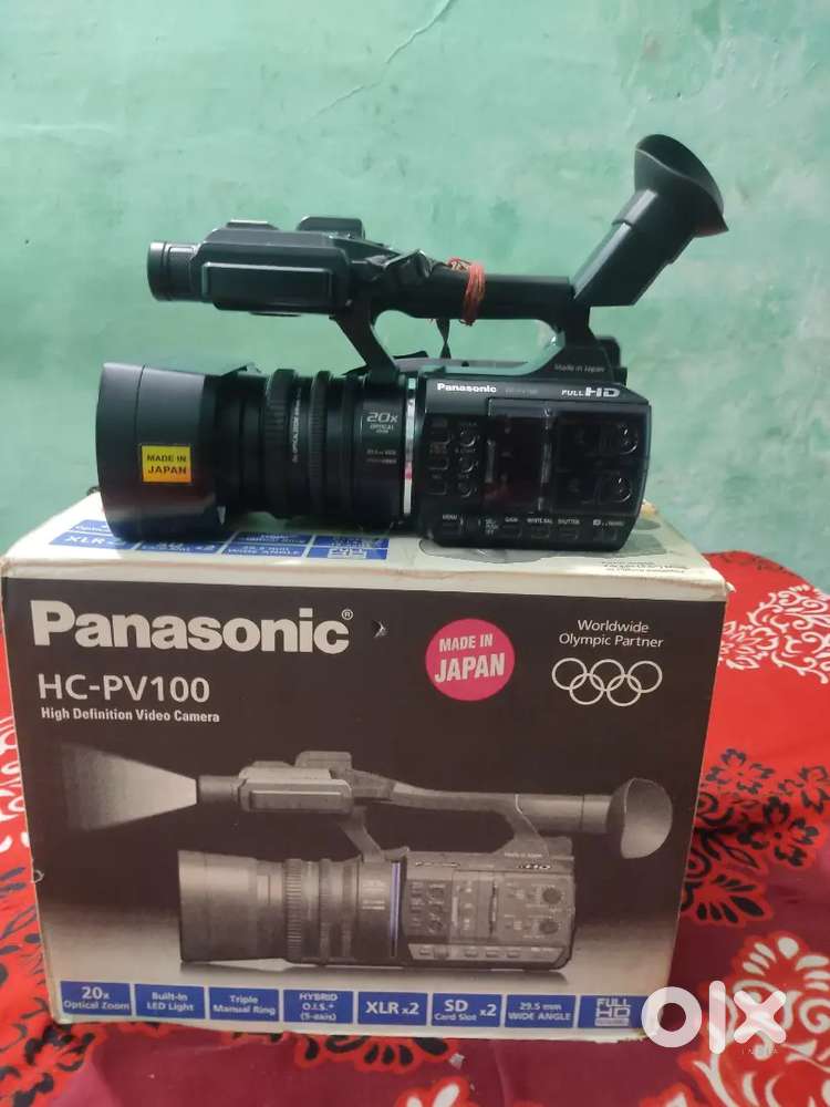 Panasonic pv100 video camera