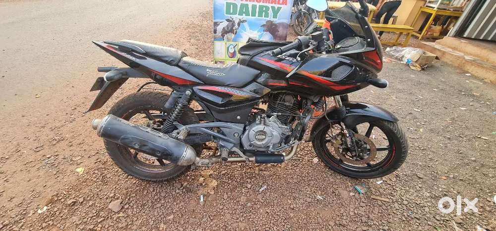 Best condition pulser 220F- only at 70000