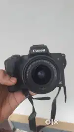 Canon m50 mark 2 mirrorless camera with lens