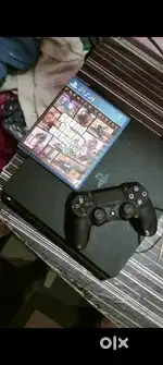 PS4 slim game gt5