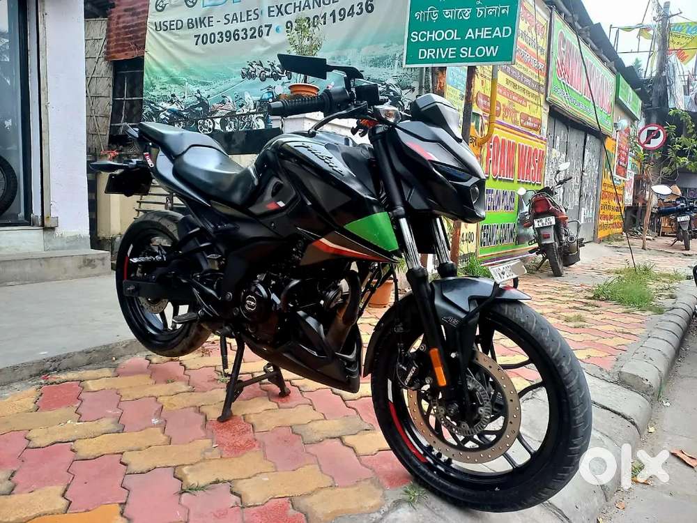 BAJAJ PULSAR N160 FULLY MINT CONDITION BIKE