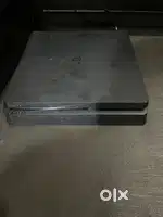 PS4 slim with one controller