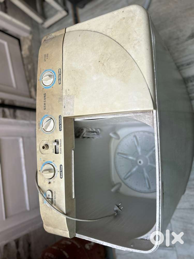 Samsung Semi automatic washing machine