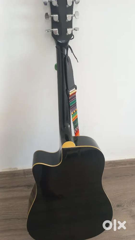 Standard size guitar for sell
