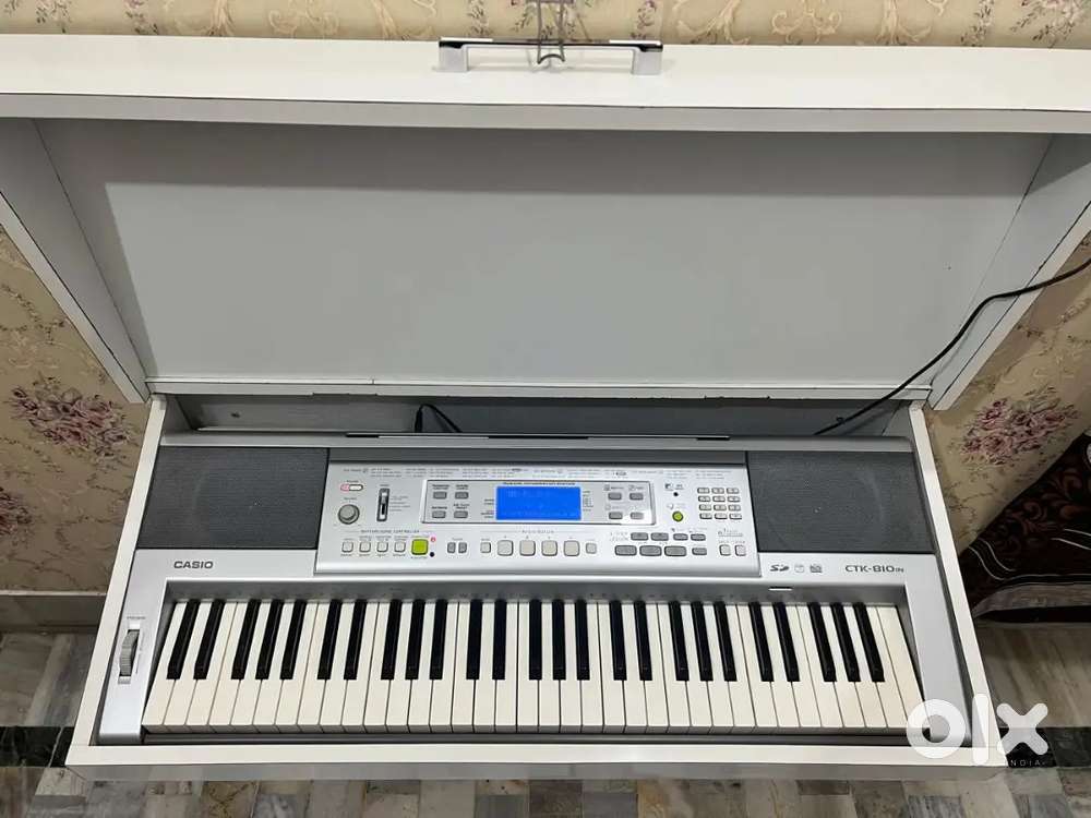 Casio CTK-810 IN Keyboard, Wooden Box and Carry Bag
