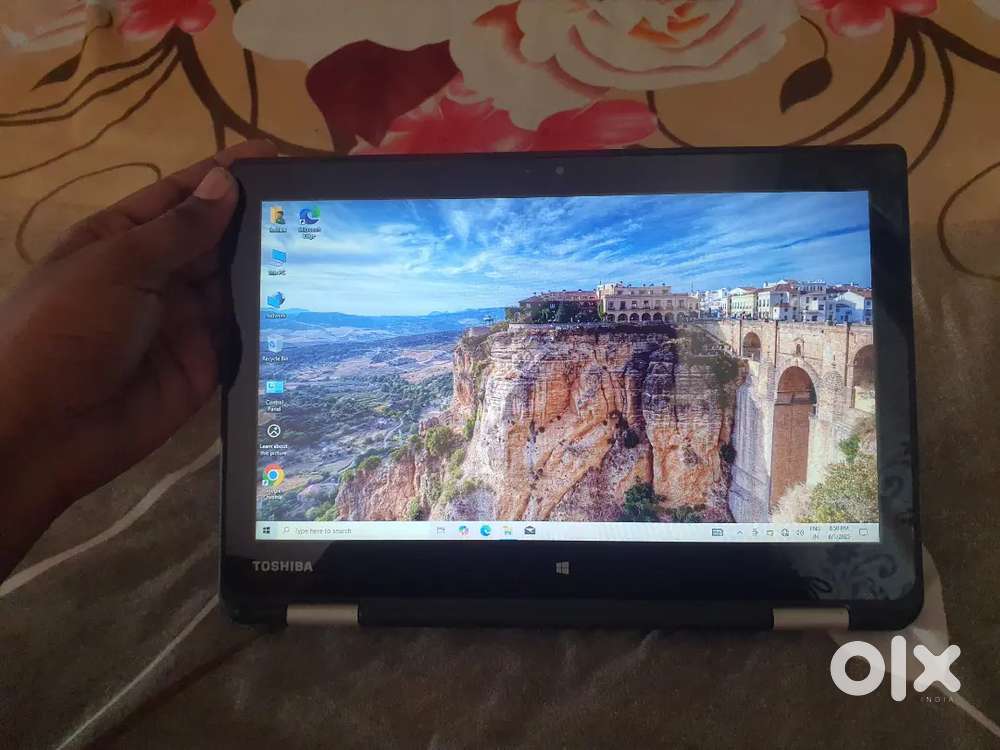 Toshiba 11.6 inch Touch screen laptop