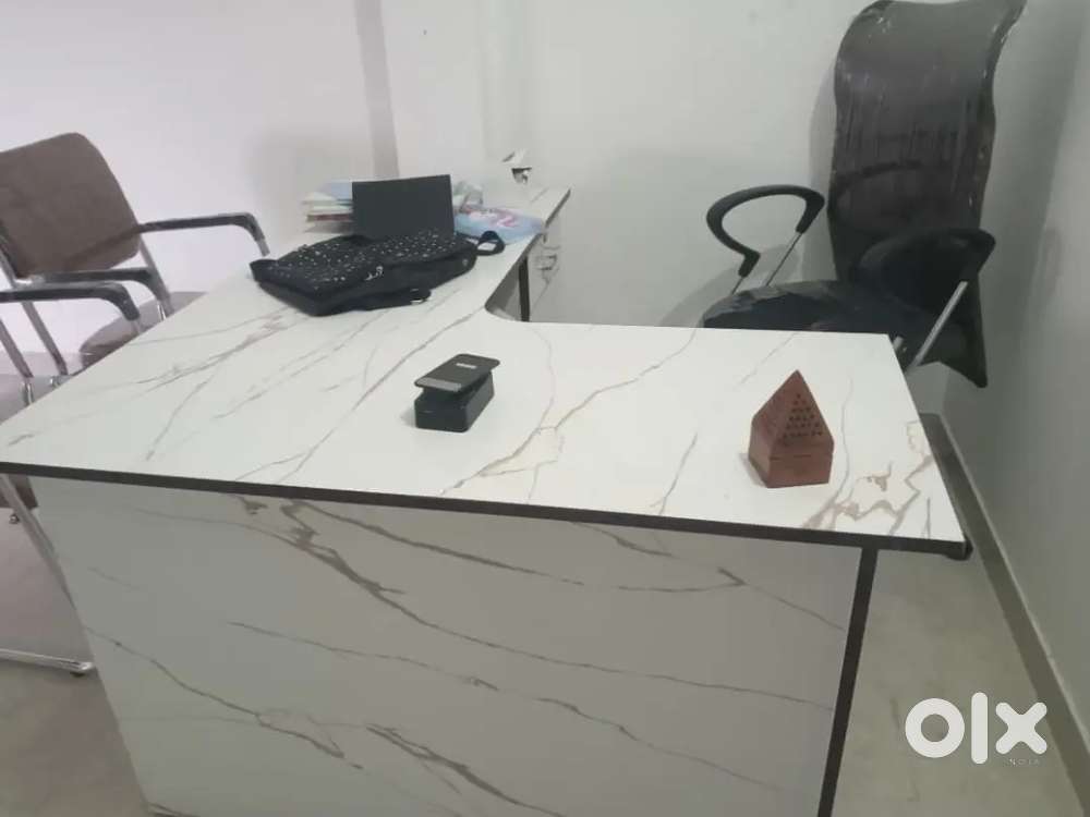 Office table