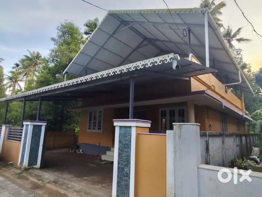 House for sale in Chengaloor