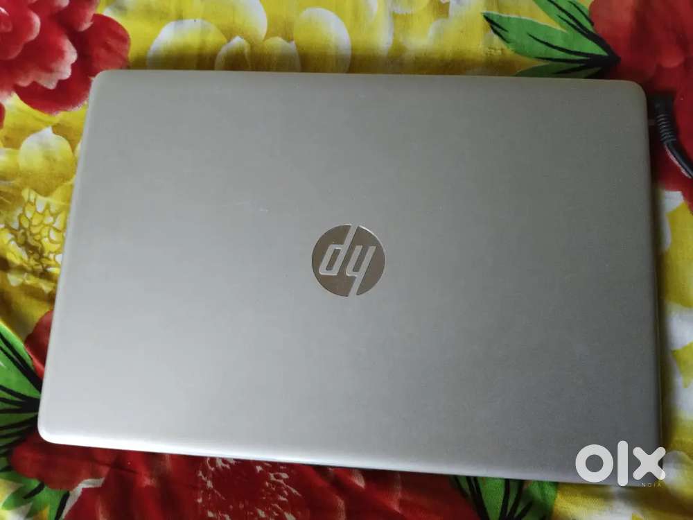 HP LAPTOP 15s
